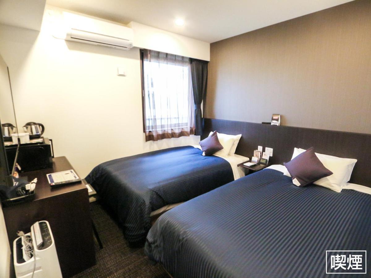 Hotel Livemax Yokohama Stadium Mae Zewnętrze zdjęcie